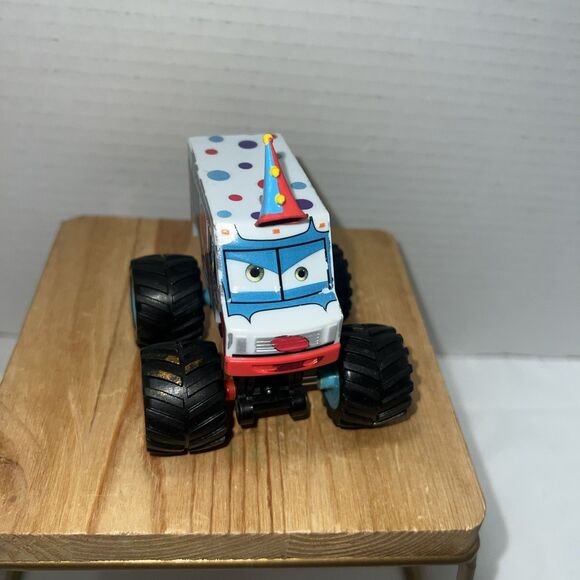 Disney Pixar Cars Toon I-SCREAMER 25 Deluxe Monster Truck Mater Diecast 2010 Pul - Picture 1 of 7